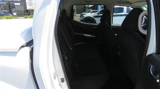 2016 Nissan Navara - Thumbnail