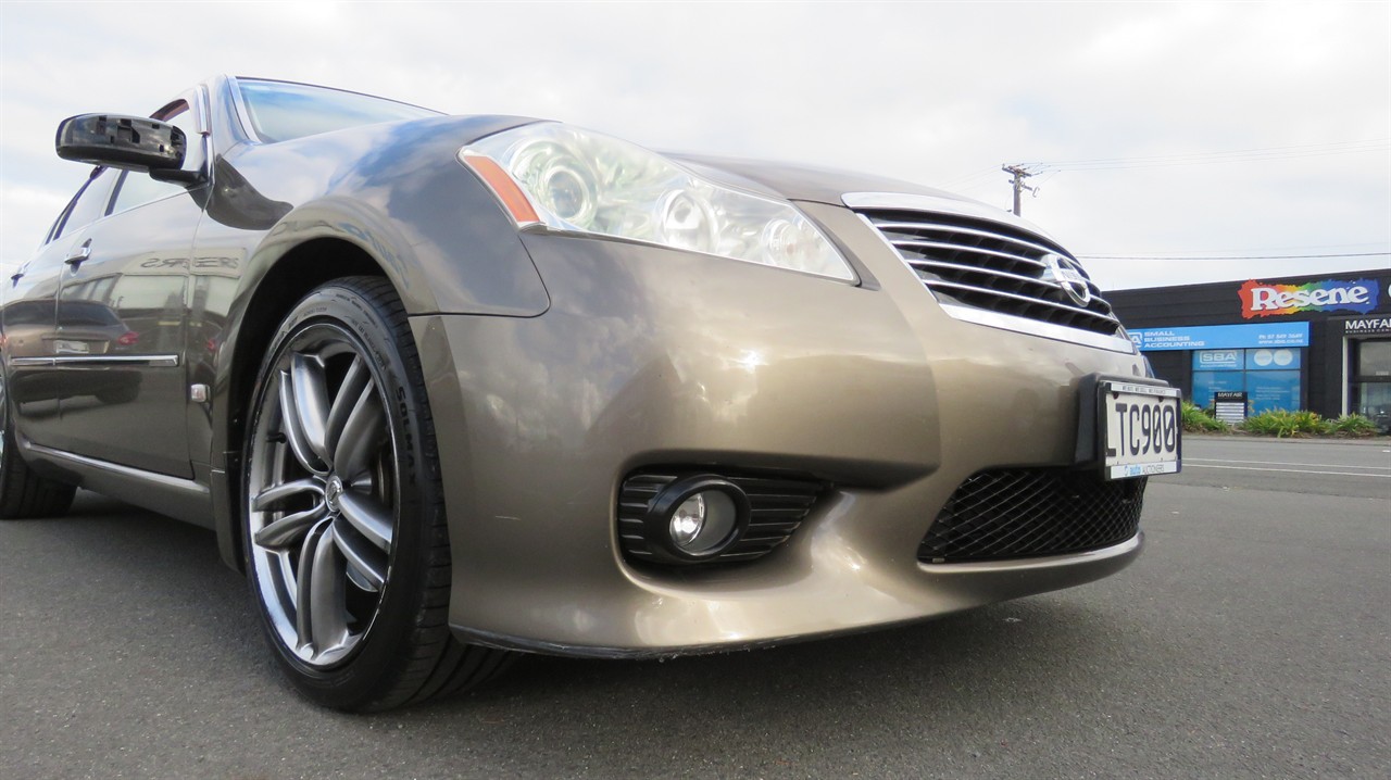 2005 Nissan Fuga