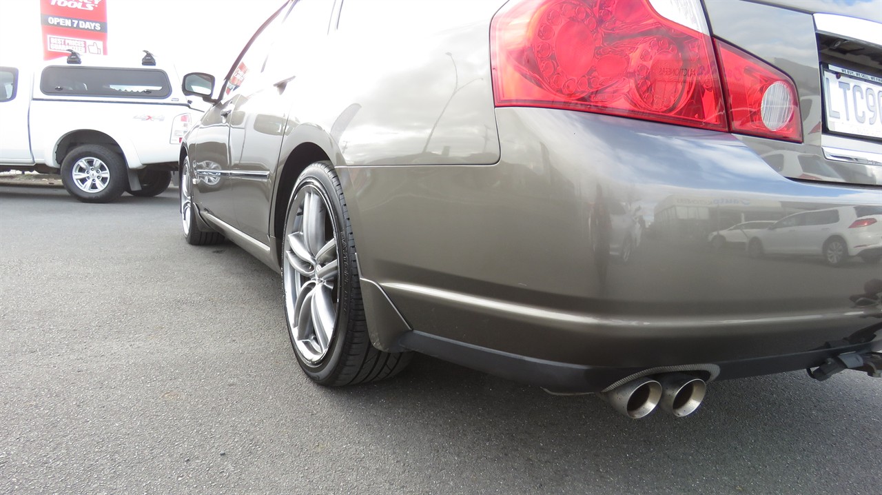 2005 Nissan Fuga