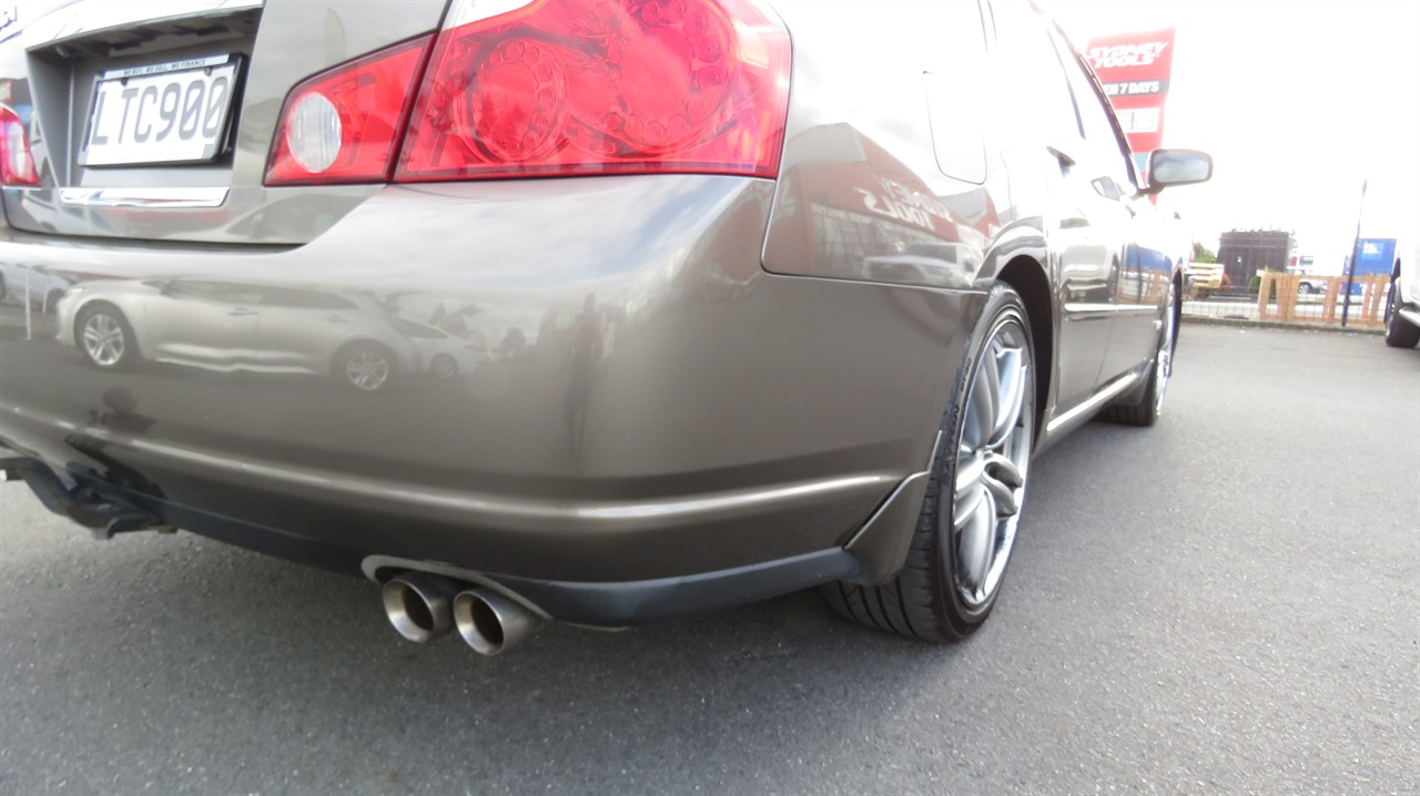 2005 Nissan Fuga