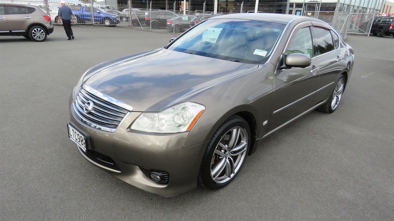 2005 Nissan Fuga
