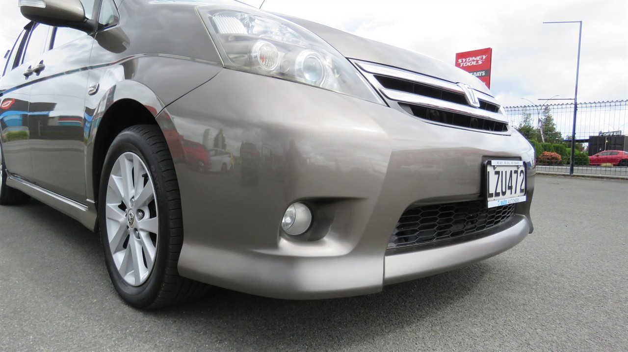 2008 Toyota Isis
