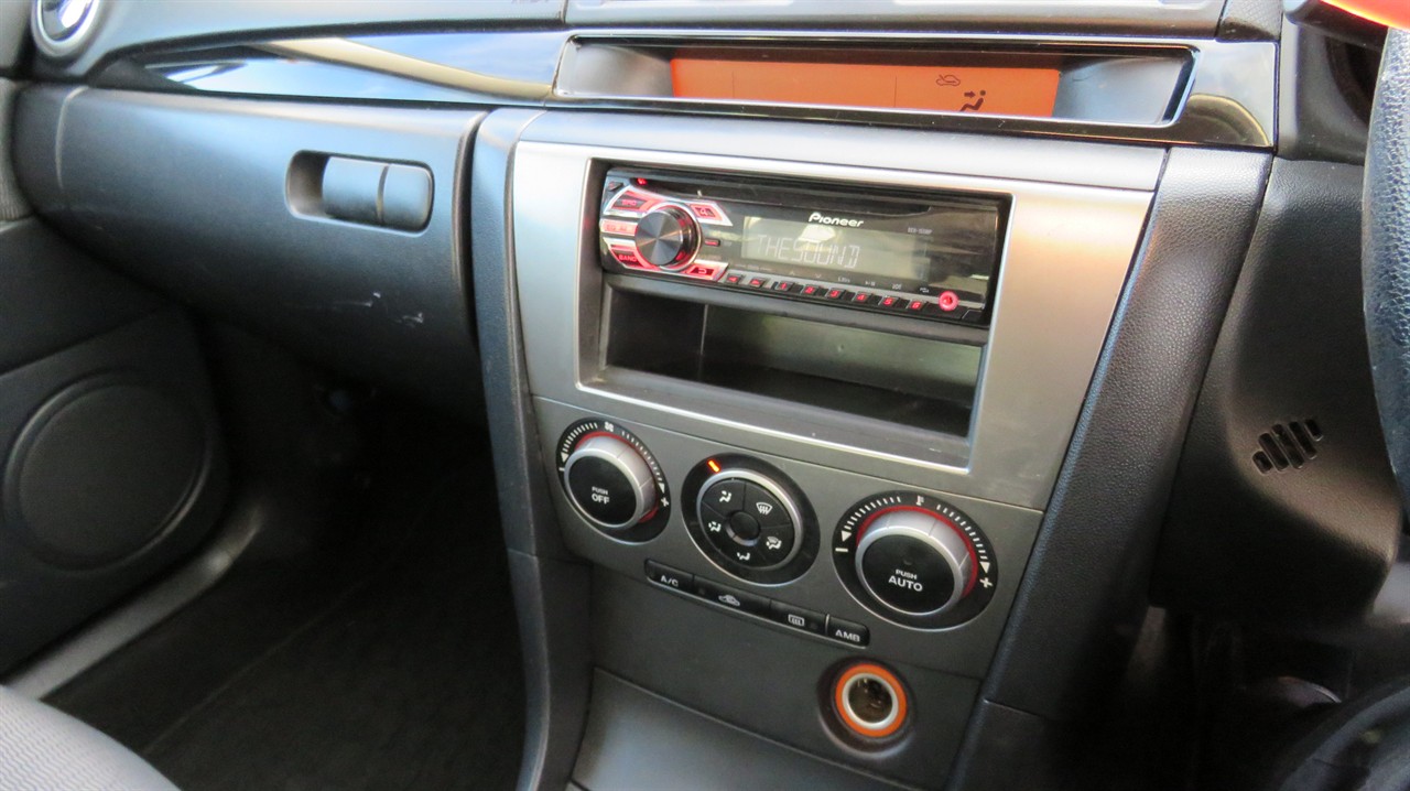 2007 Mazda Axela
