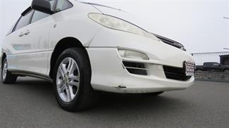 2005 Toyota Estima - Thumbnail