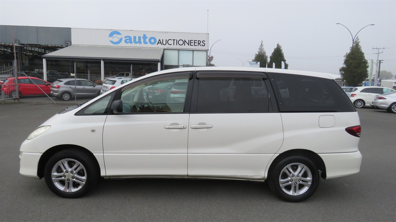 2005 Toyota Estima