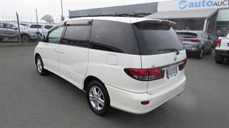 2005 Toyota Estima - Thumbnail