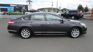 2010 Nissan Maxima - Thumbnail