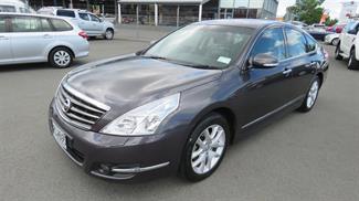 2010 Nissan Maxima - Thumbnail