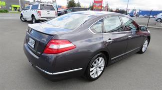 2010 Nissan Maxima - Thumbnail