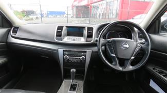 2010 Nissan Maxima - Thumbnail