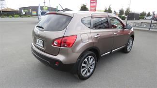 2010 Nissan Dualis - Thumbnail