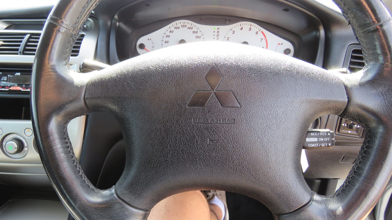 2004 Mitsubishi Diamante