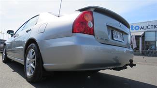 2004 Mitsubishi Diamante - Thumbnail