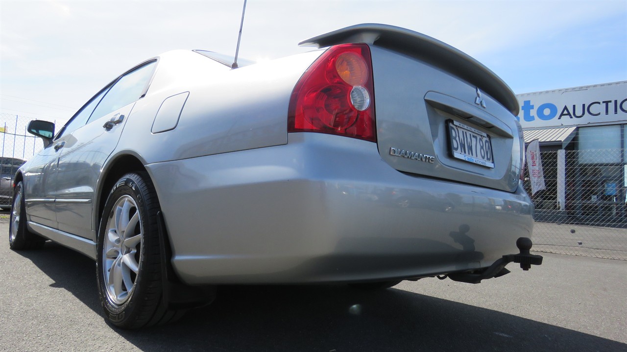 2004 Mitsubishi Diamante