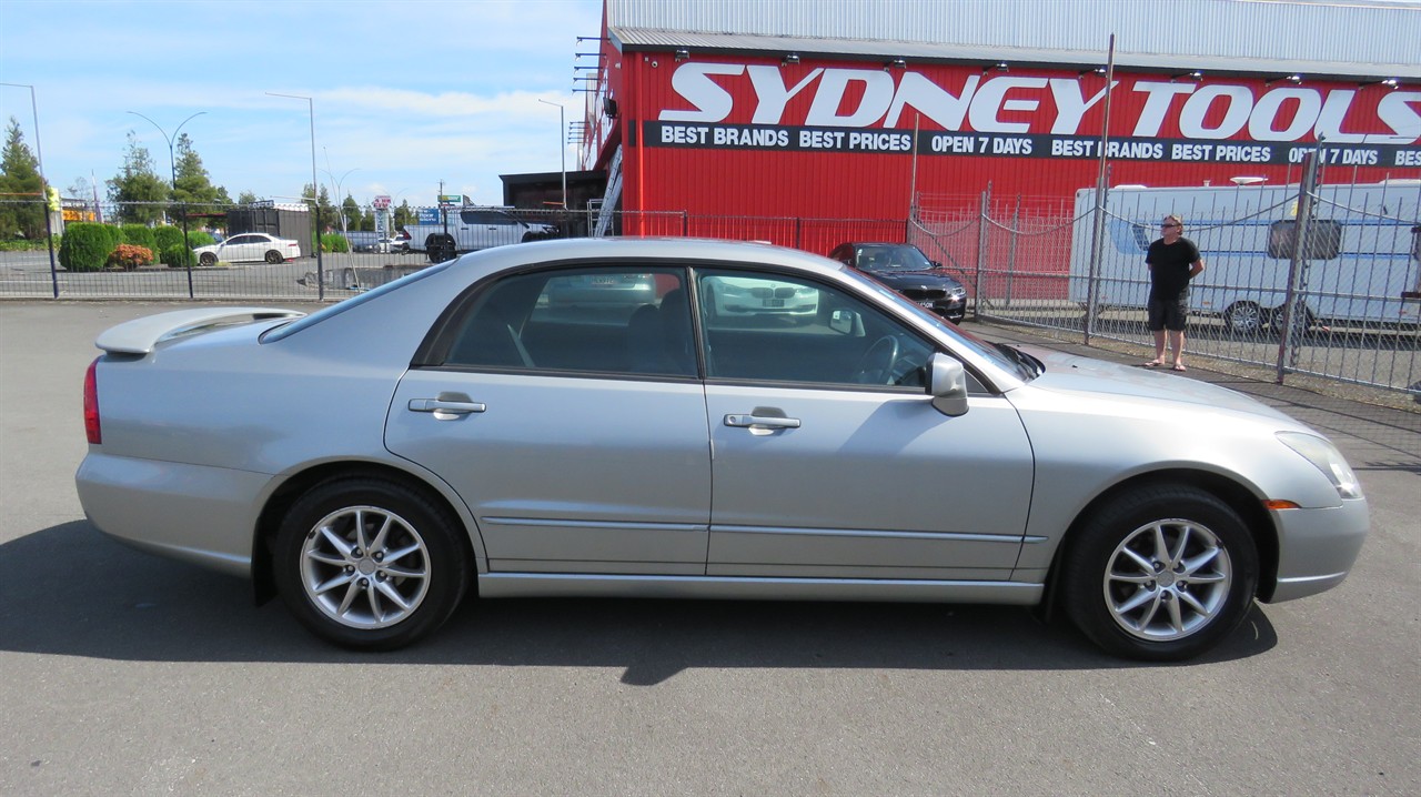 2004 Mitsubishi Diamante