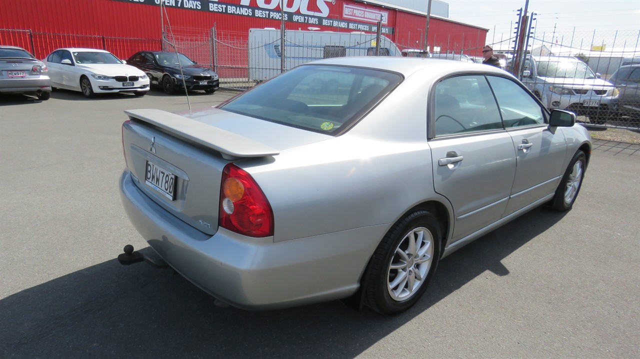 2004 Mitsubishi Diamante