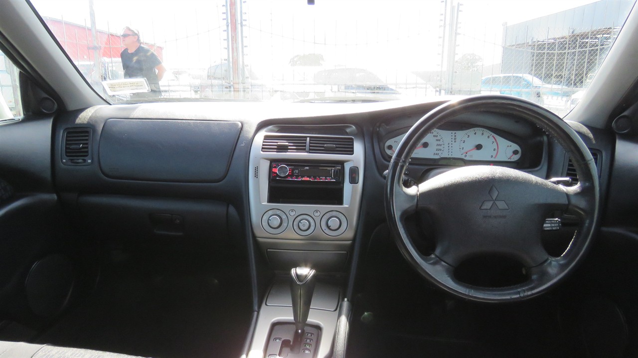 2004 Mitsubishi Diamante