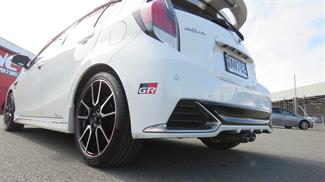 2016 Toyota Aqua - Thumbnail