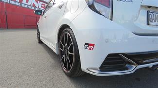 2016 Toyota Aqua - Thumbnail