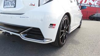 2016 Toyota Aqua - Thumbnail