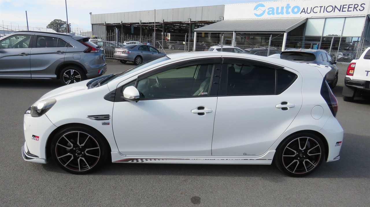2016 Toyota Aqua