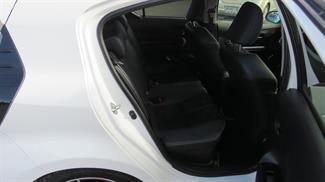 2016 Toyota Aqua - Thumbnail