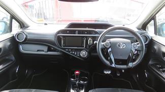 2016 Toyota Aqua - Thumbnail