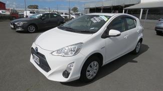 2017 Toyota Aqua - Thumbnail