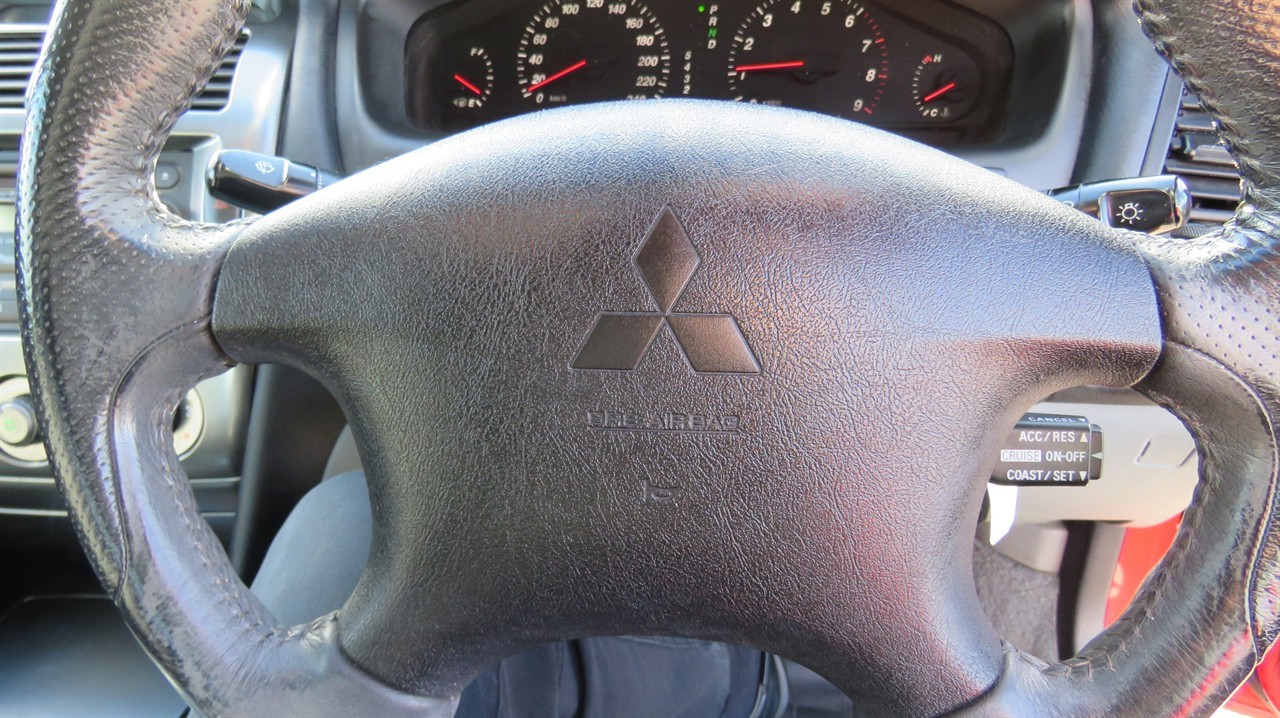 2003 Mitsubishi Diamante