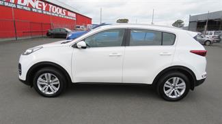 2017 Kia Sportage - Thumbnail