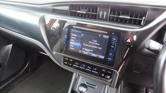 2016 Toyota Corolla - Thumbnail