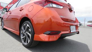 2016 Toyota Corolla - Thumbnail