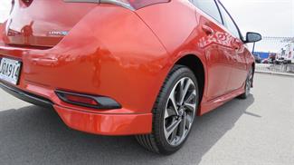 2016 Toyota Corolla - Thumbnail