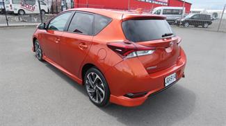 2016 Toyota Corolla - Thumbnail