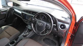 2016 Toyota Corolla - Thumbnail