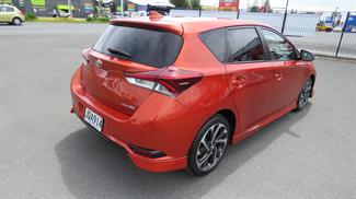 2016 Toyota Corolla - Thumbnail