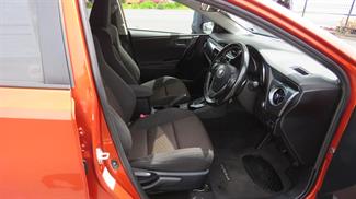 2016 Toyota Corolla - Thumbnail