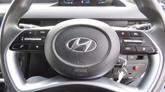 2022 Hyundai Staria Load - Thumbnail