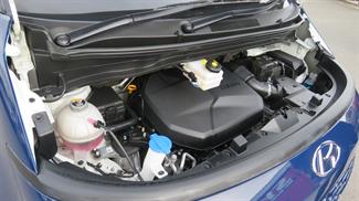 2022 Hyundai Staria Load - Thumbnail