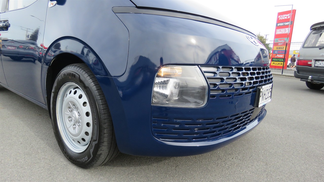 2022 Hyundai Staria Load