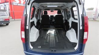 2022 Hyundai Staria Load - Thumbnail