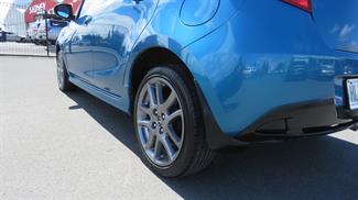 2014 Mazda 2 - Thumbnail