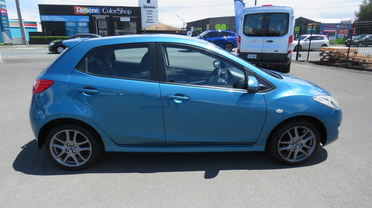 2014 Mazda 2