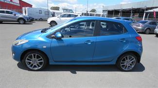 2014 Mazda 2 - Thumbnail