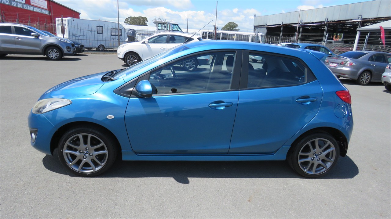 2014 Mazda 2
