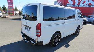 2018 Toyota Hiace - Thumbnail