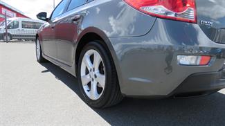 2012 Holden Cruze - Thumbnail