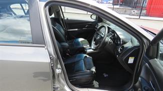 2012 Holden Cruze - Thumbnail