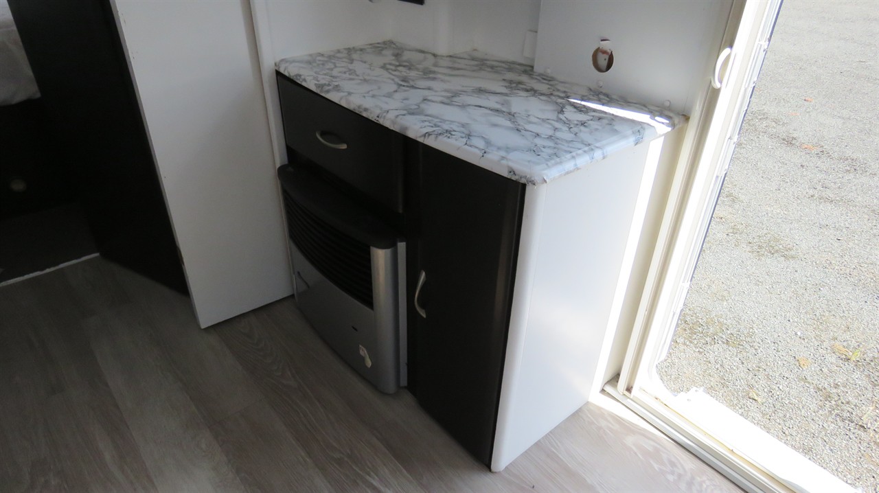 2004 LUNAR Freelander