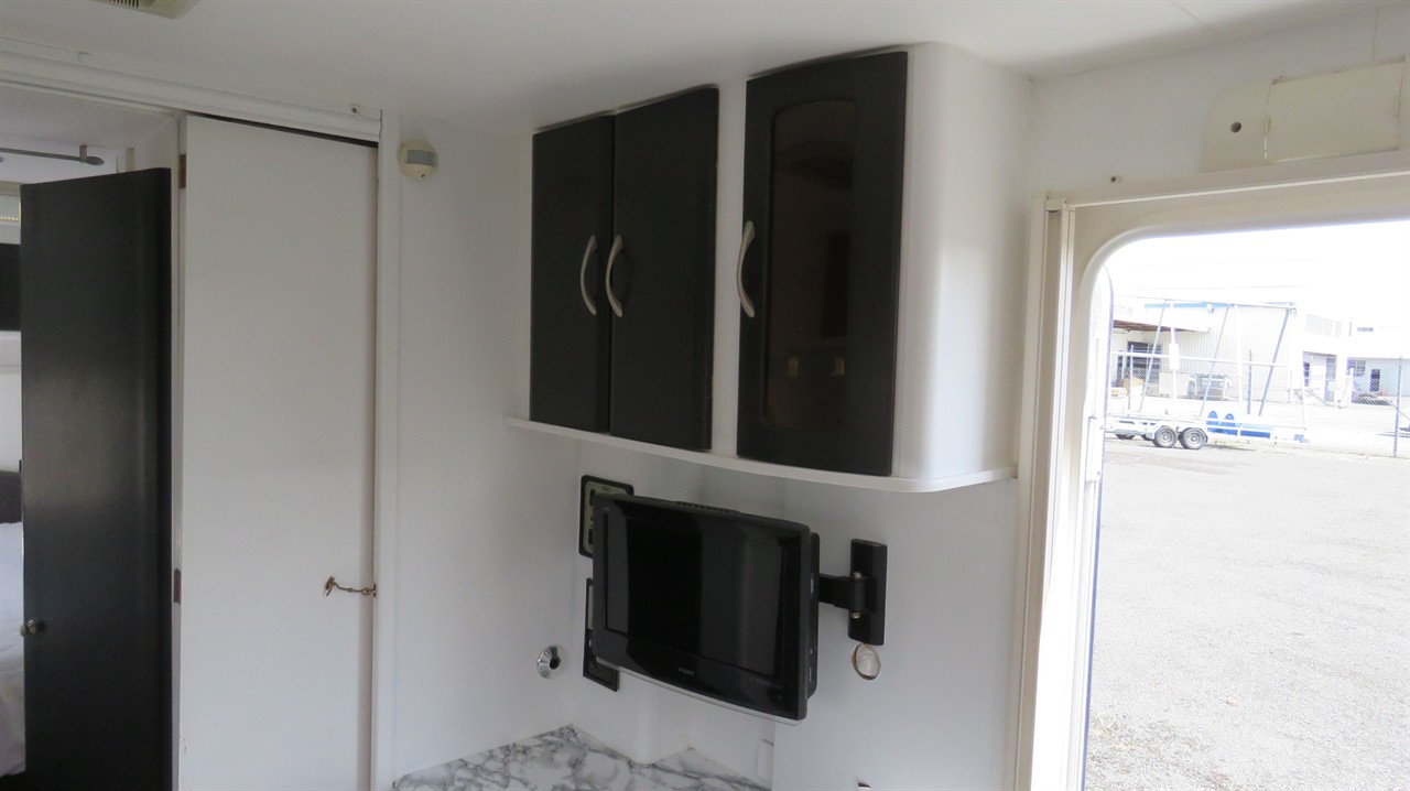 2004 LUNAR Freelander